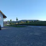Nyaraló Na Klinie *